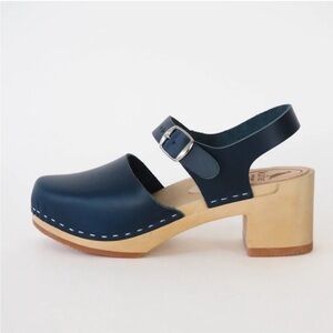 NWT Kurier Charlie Mary Jane Clogs Shoes